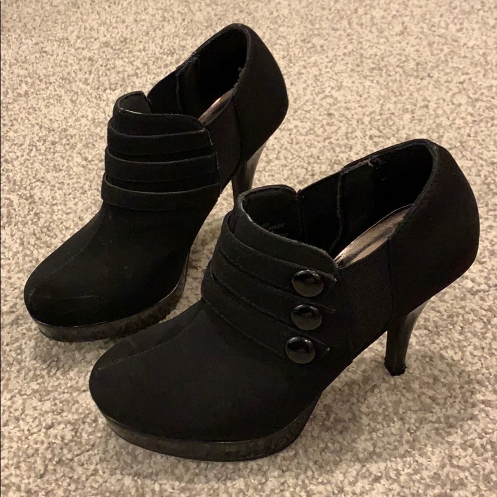 Black suede high heel bootie